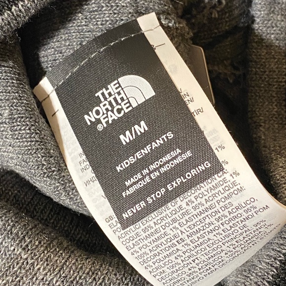 The North Face Kids' Ski Tuke color Med Grey Heather NWT pull on w/Pom perfect M - Picture 7 of 8